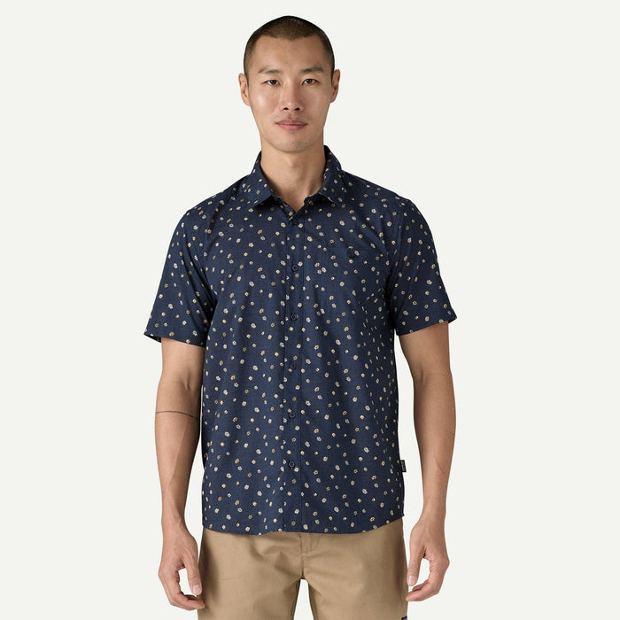 Patagonia Go-To Shirt in colour Blossoms New Navy