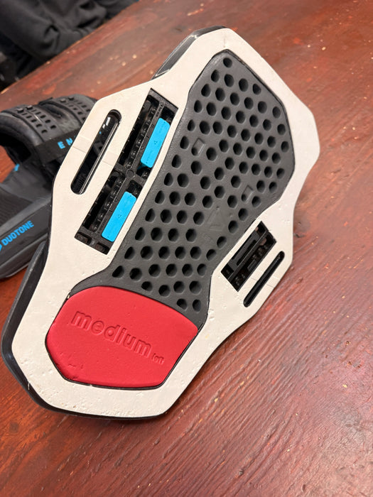 Duotone Entity L/XL footstraps Kitesurfing board pads straps