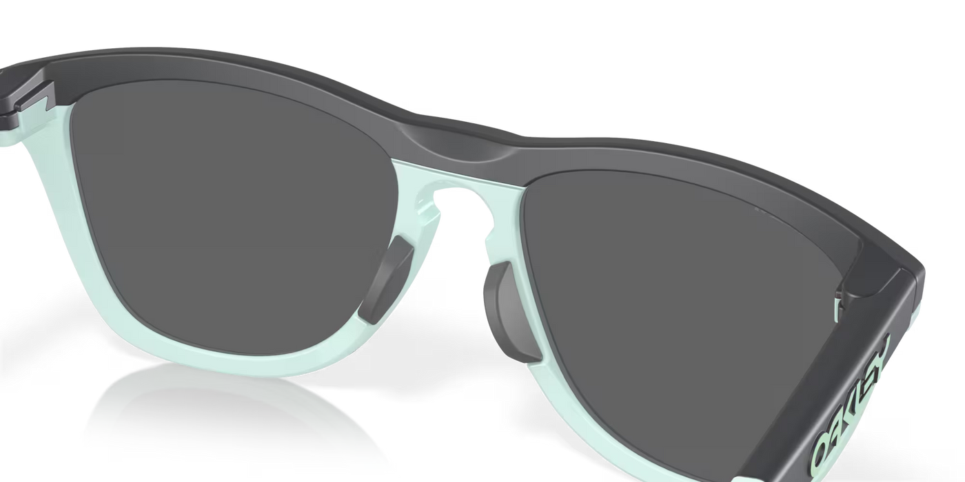 Oakley Frogskins™ Range Matte Carbon/Blue Milkshake with Prizm Black lenses