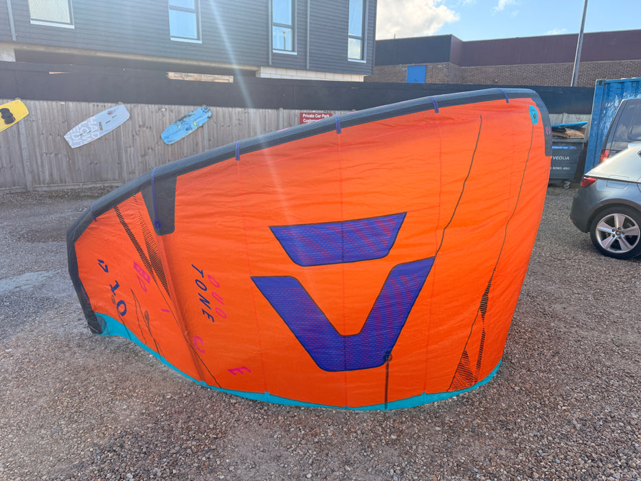 10m Duotone Dice SLS Kitesurfing Kite 2025