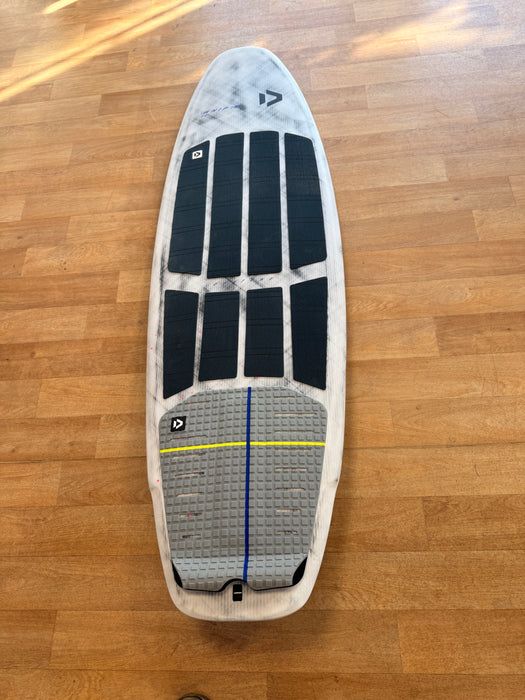 Duotone Whip DLAB kitesurfing kite wave board 5'3"