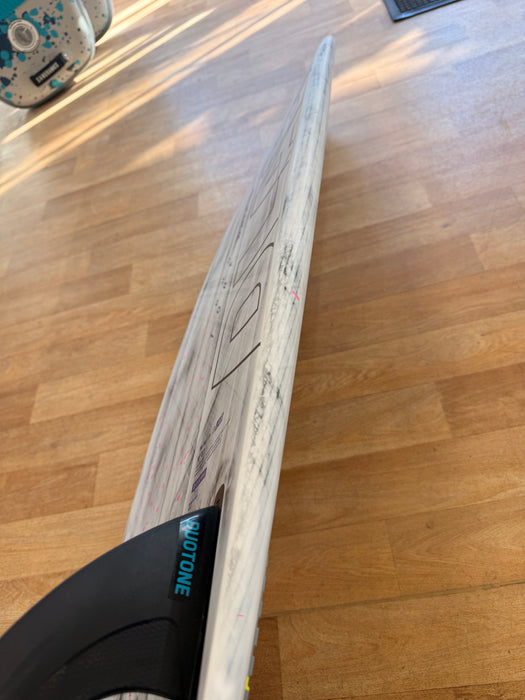 Duotone Whip DLAB kitesurfing kite wave board 5'3"