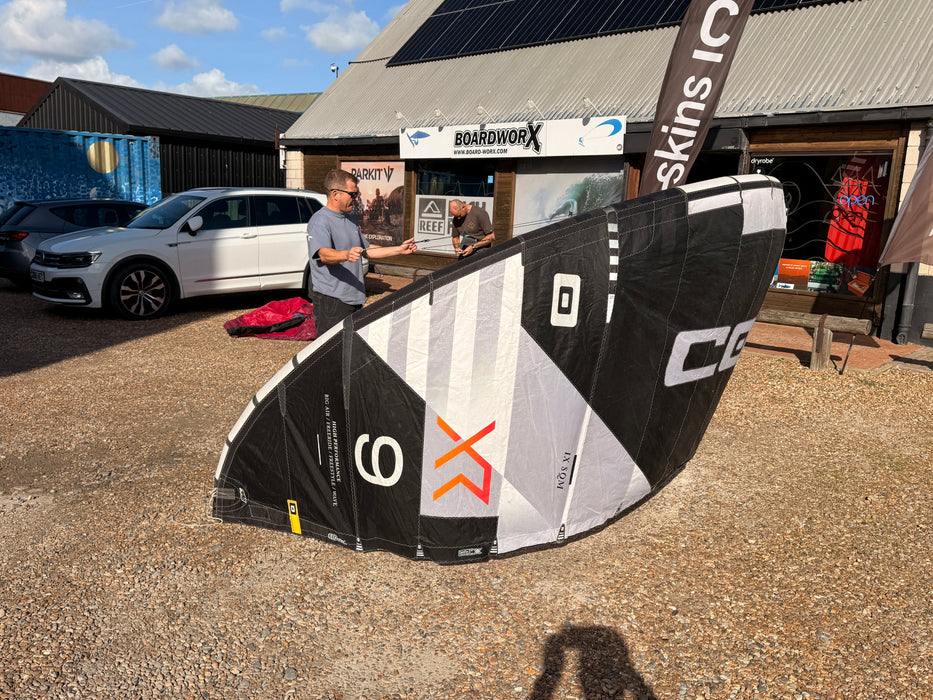 Used CORE XR7 9m Kitesurfing Kite – Good Condition