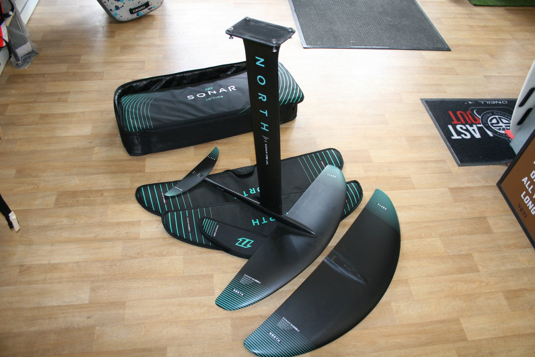 North Carbon Wingfoil Set Up 1850 +2400 + 85 mast