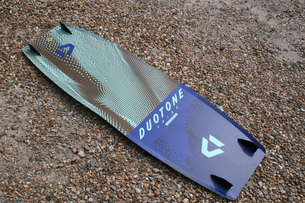 Duotone spike Concept blue 153cm Kitesurfing Kite board second hand