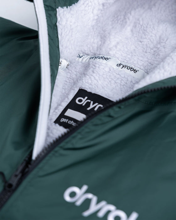 Dryrobe Advance Dark Green Grey fleece lining and hood detail