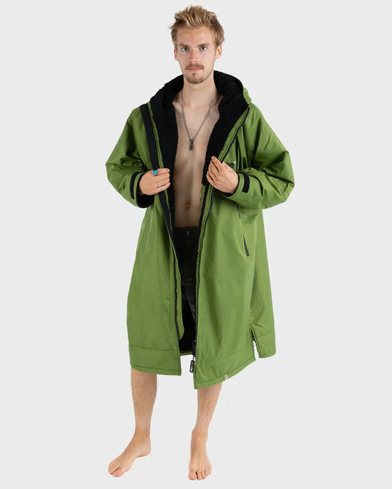 dryrobe advance long sleeve changing robe in green with black lining, watersports clothing