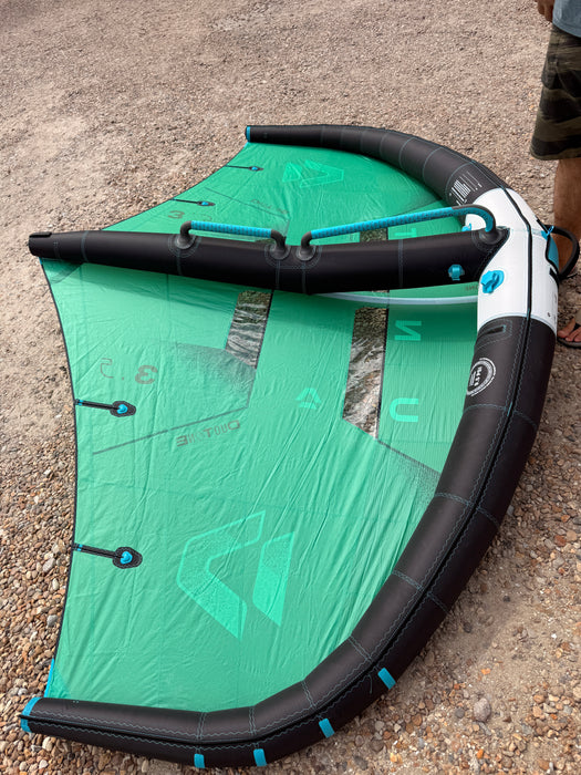 Duotone Unit 3.5 wing laid out with its fixed handles