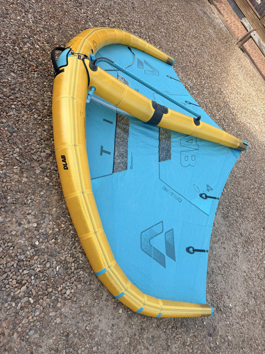 Duotone Unit D/LAB 4.0m wing Fusion boom and Aluula leading edge, top view