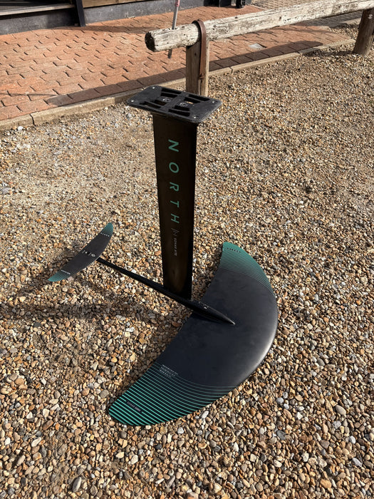 Used North Sonar 2200 wing foil set assembled