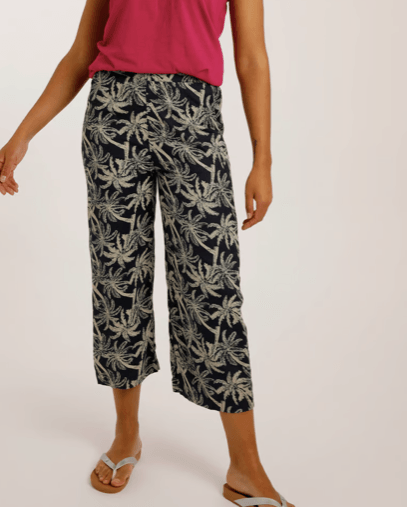 Weird Fish Tresco Lenzing EcoVero™ Cropped Trousers Midnight - Boardworx